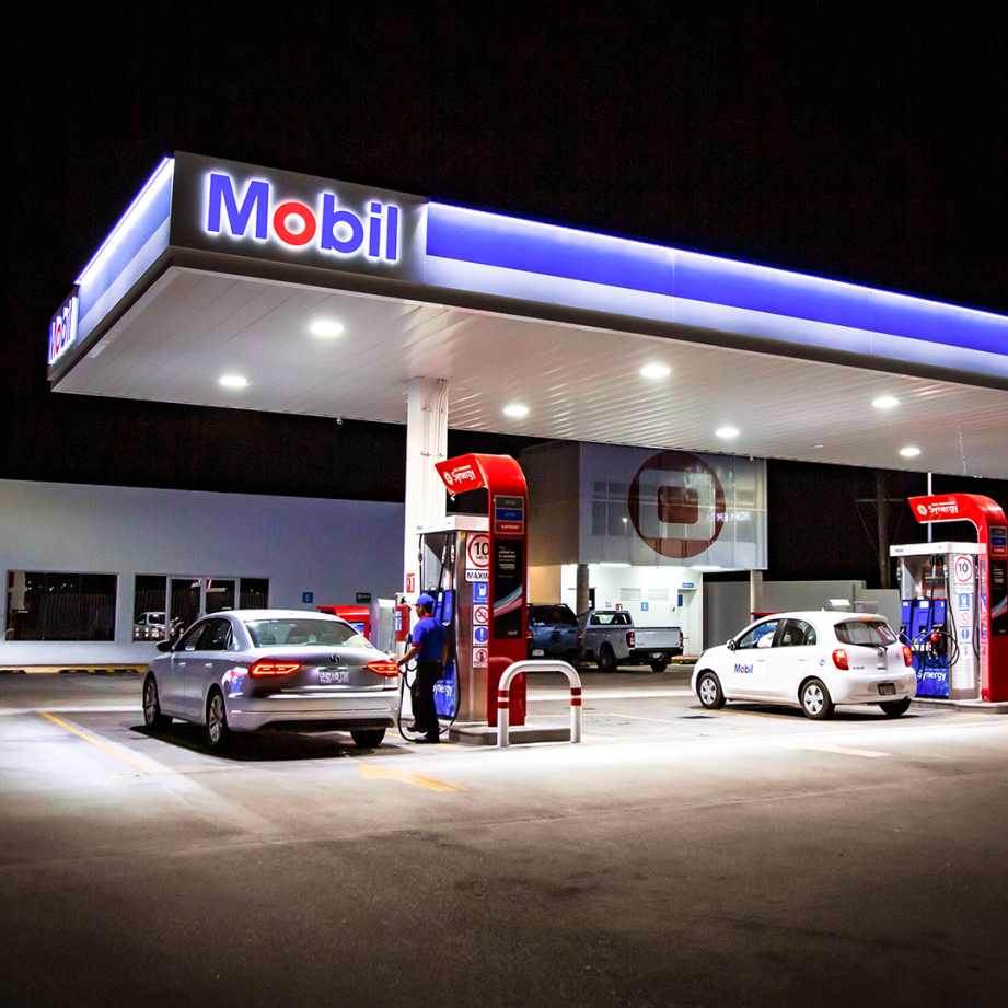 gasolinera lomas de guaymitas mobil orsan